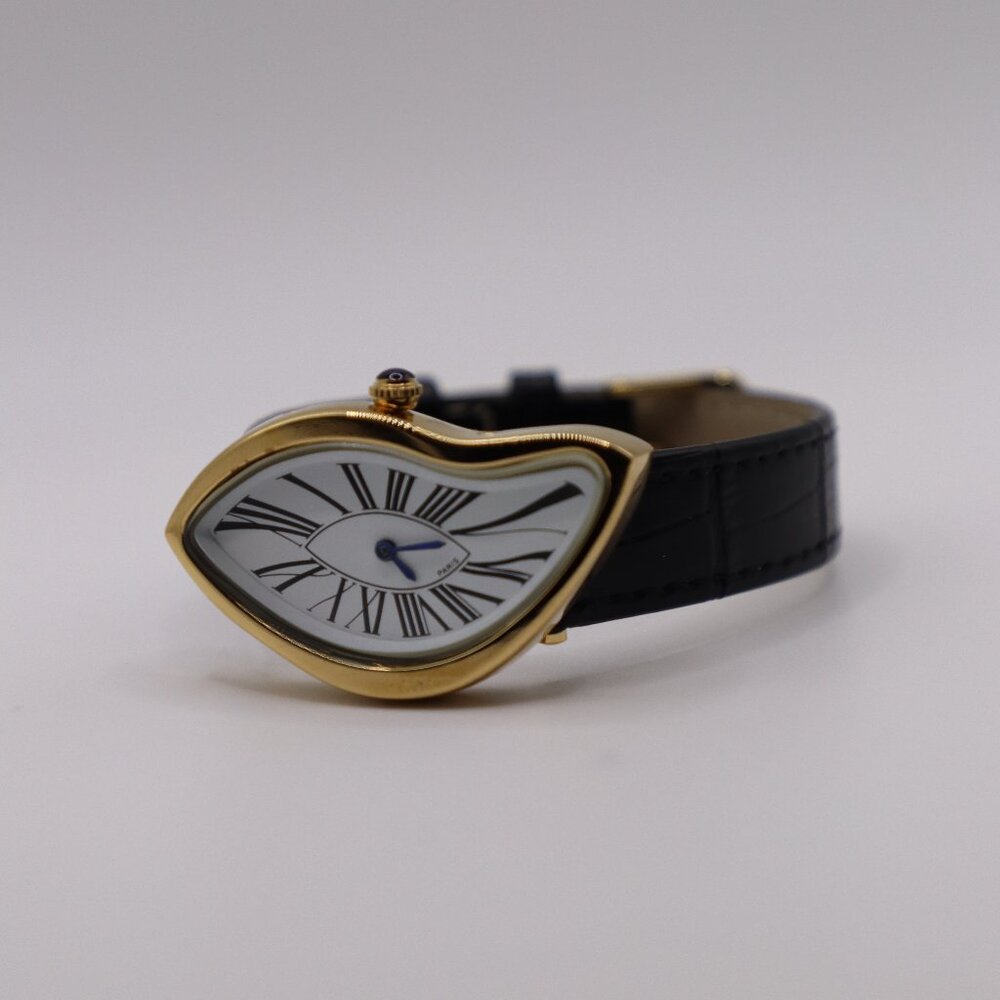 Time Warp Women’s 28mm Gold Watch – White Dial, Blue Hands, Sapphire Crown